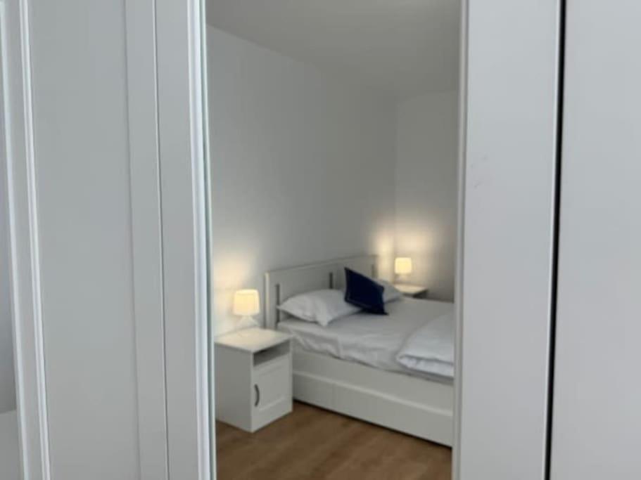 Apartment Joy Vivalia 7b-25 *